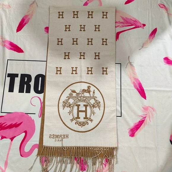 Hermès Cashmere And Silk Blend Long Scarf - Picture 3 of 5